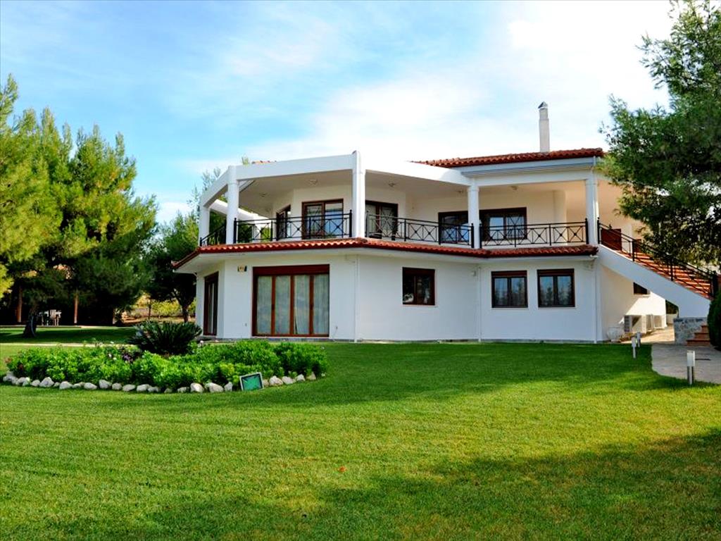 Продажа - Вилла 380 m² в Лутраки