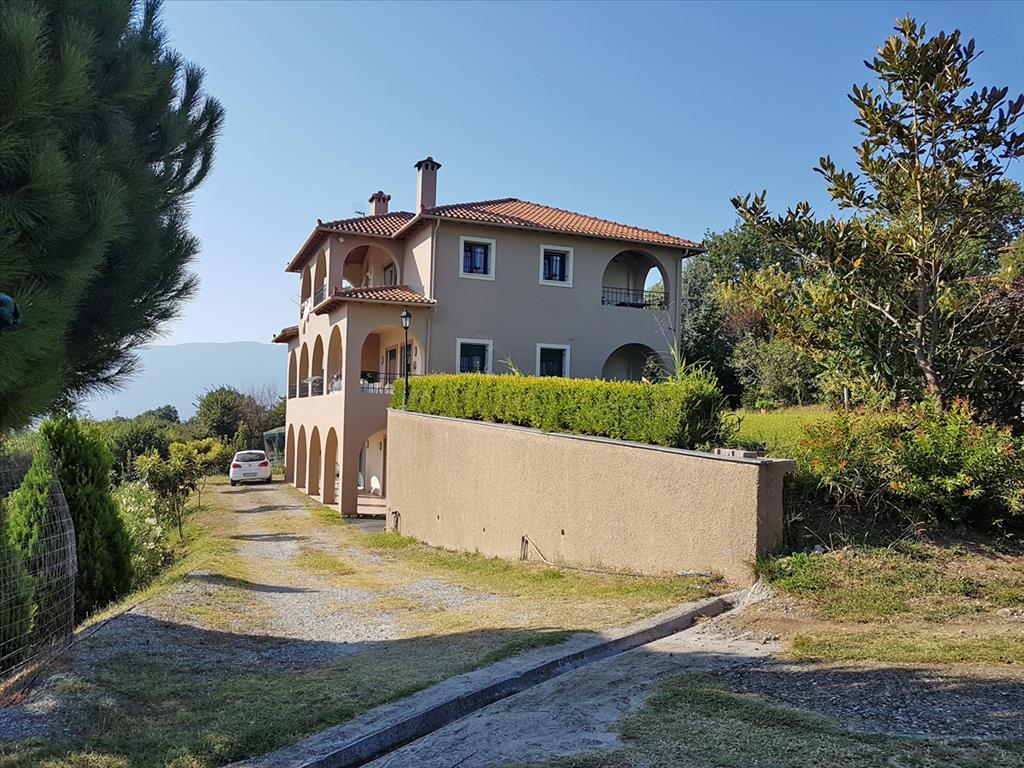 Продажа - Вилла 335 m² на Олимпийской Ривьере