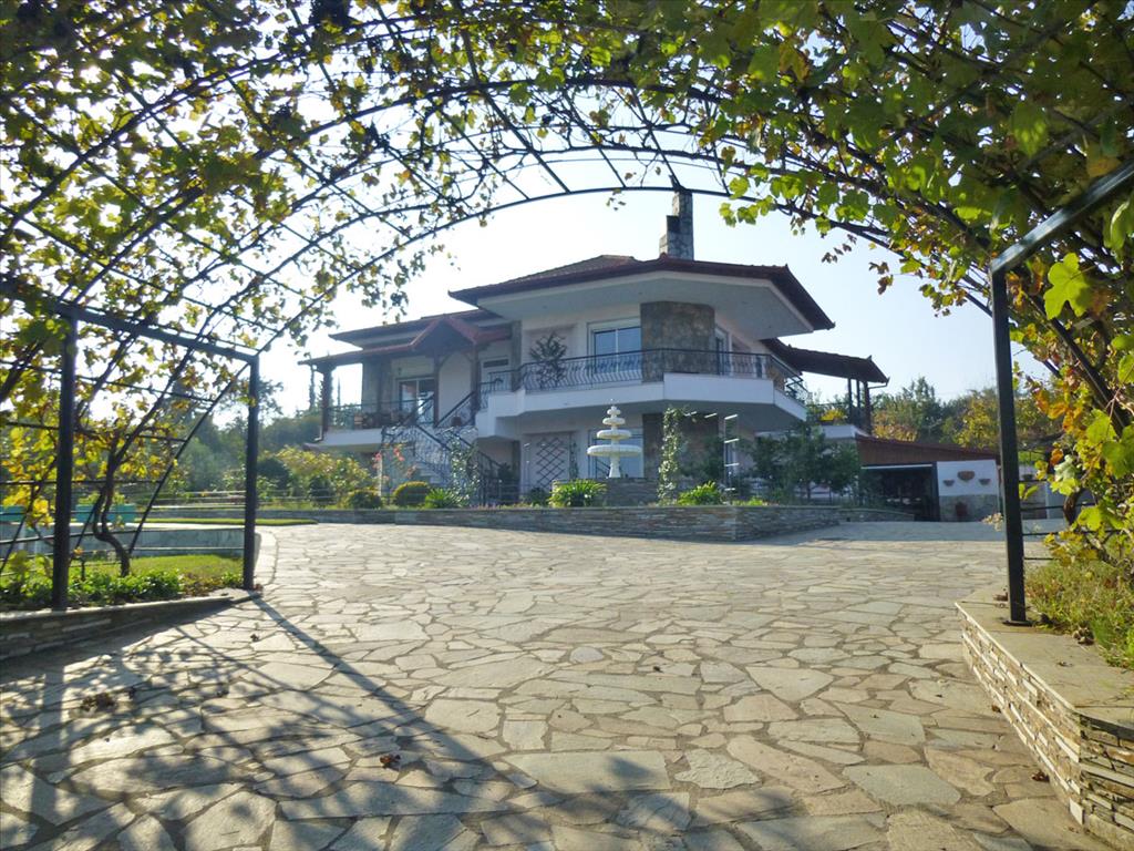Продажа - Вилла 300 m² на Олимпийской Ривьере