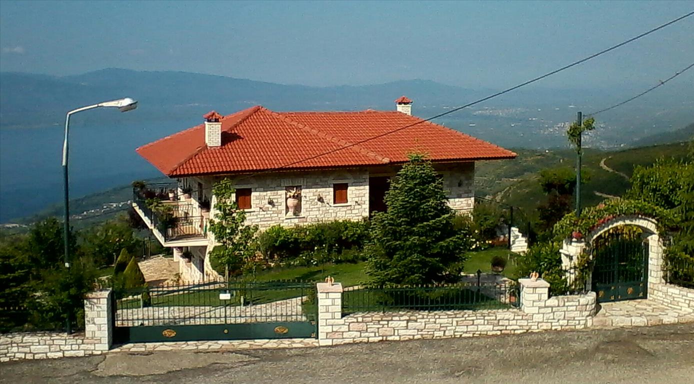 Продажа - Коттедж 190 m² в центральной Греции