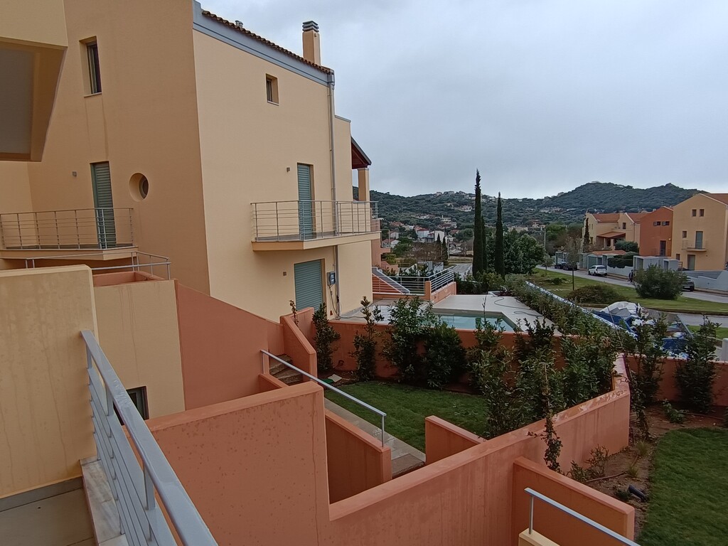 Продажа - Бизнес 830 m² в центральной Греции
