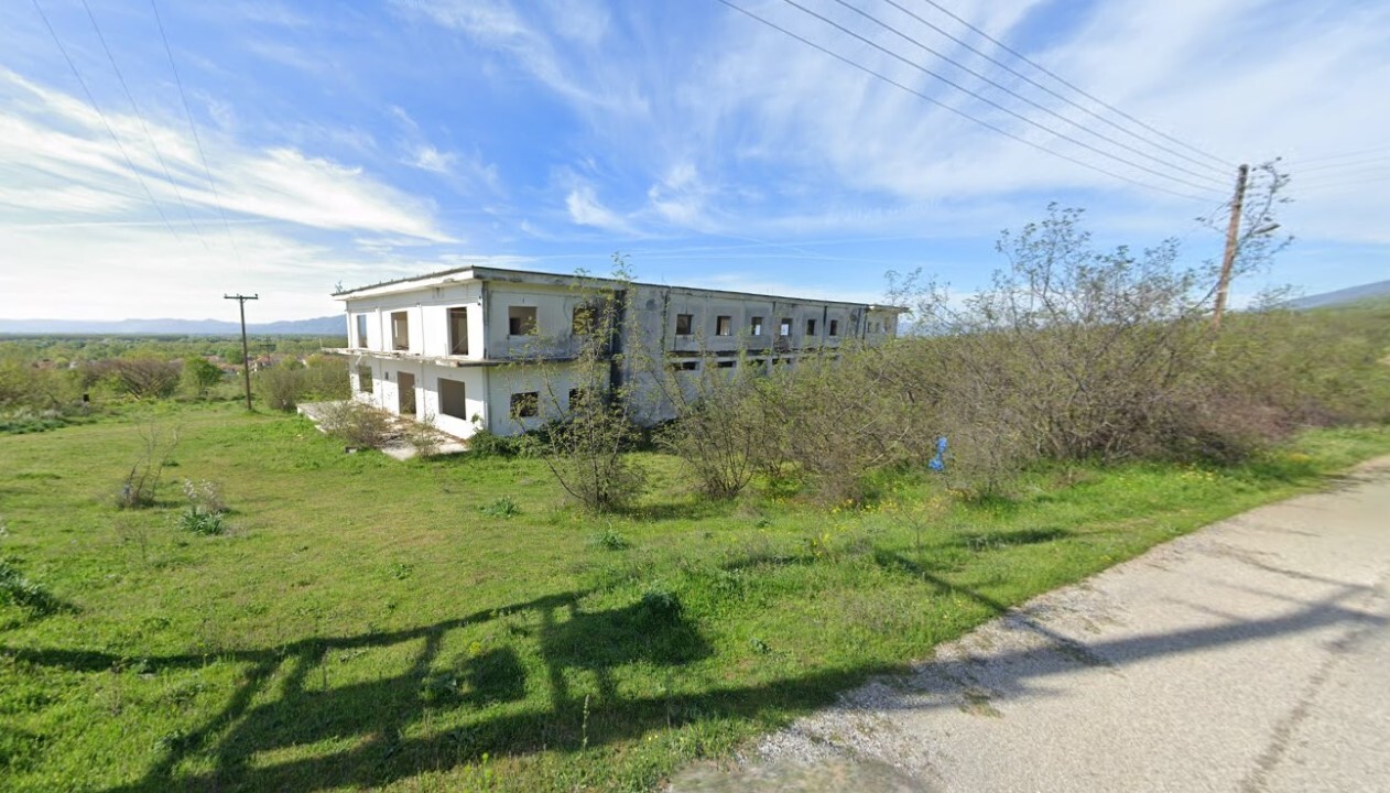 Продажа - Здание 2000 m² в Серресе