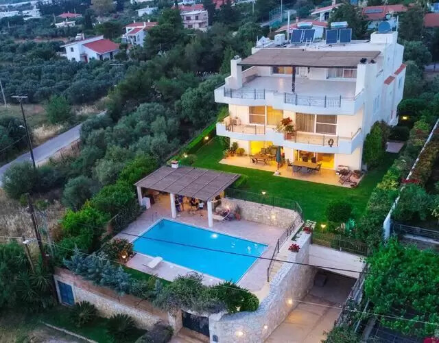 Продажа - Вилла 680 m² в Аттике