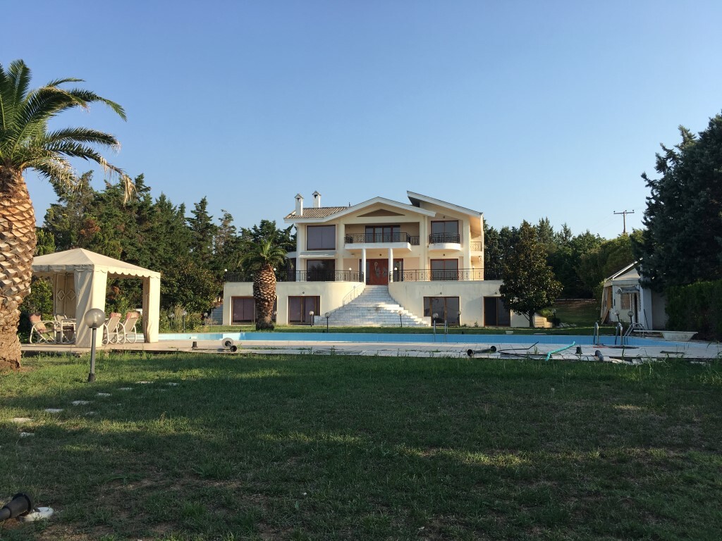 Продажа - Вилла 1050 m² в пригороде Салоник