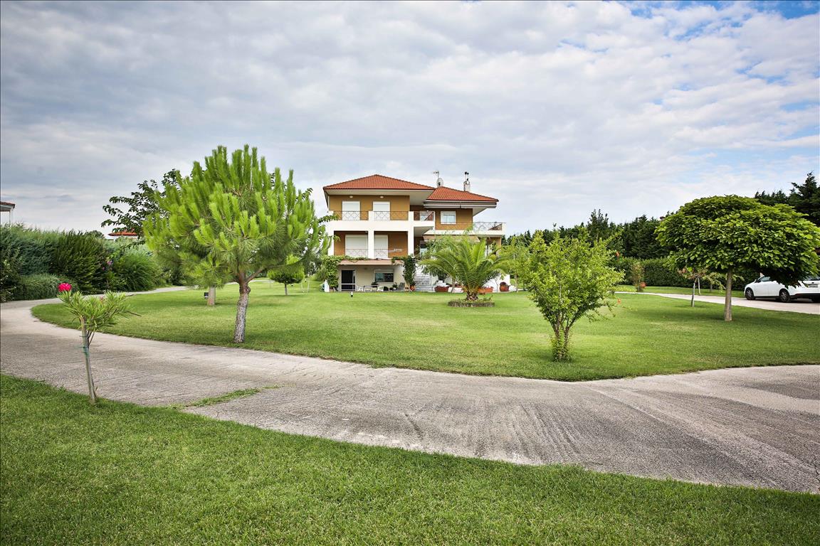 Продажа - Вилла 590 m² в пригороде Салоник