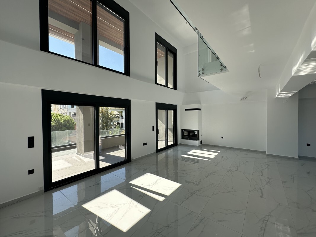 Продажа - Двухуровневая квартира 181 m² в Салониках