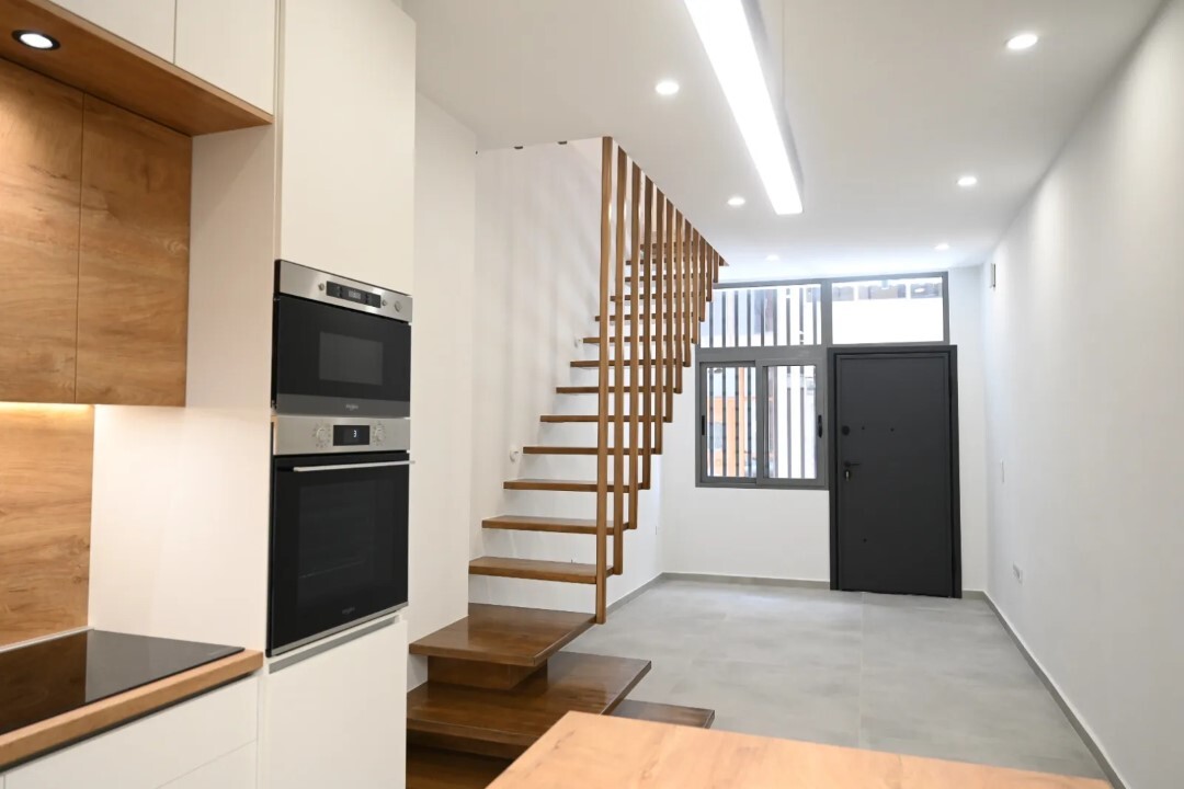 Продажа - Двухуровневая квартира 50 m² в Салониках