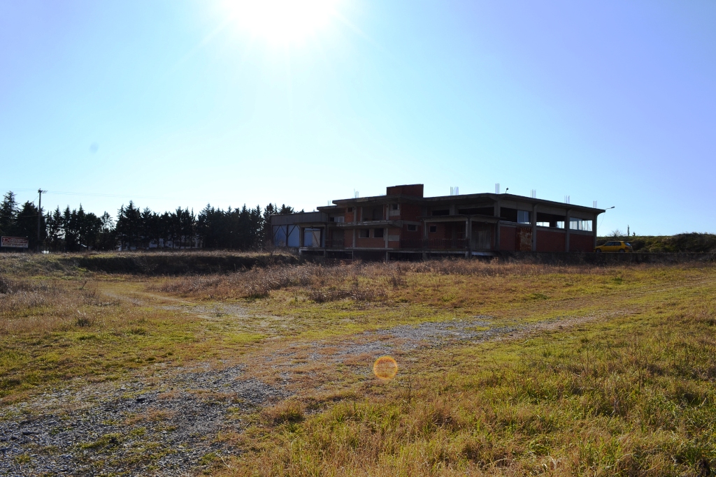 Продажа - Коммерческое помещение 1800 m² в пригороде Салоник