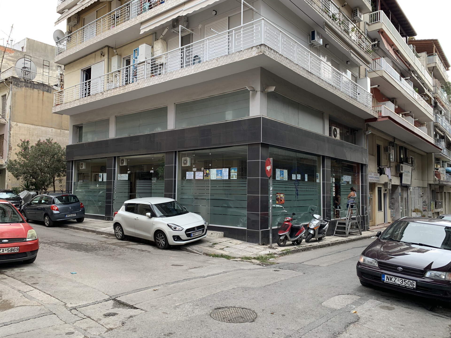 Продажа - Коммерческое помещение 205 m² в Салониках