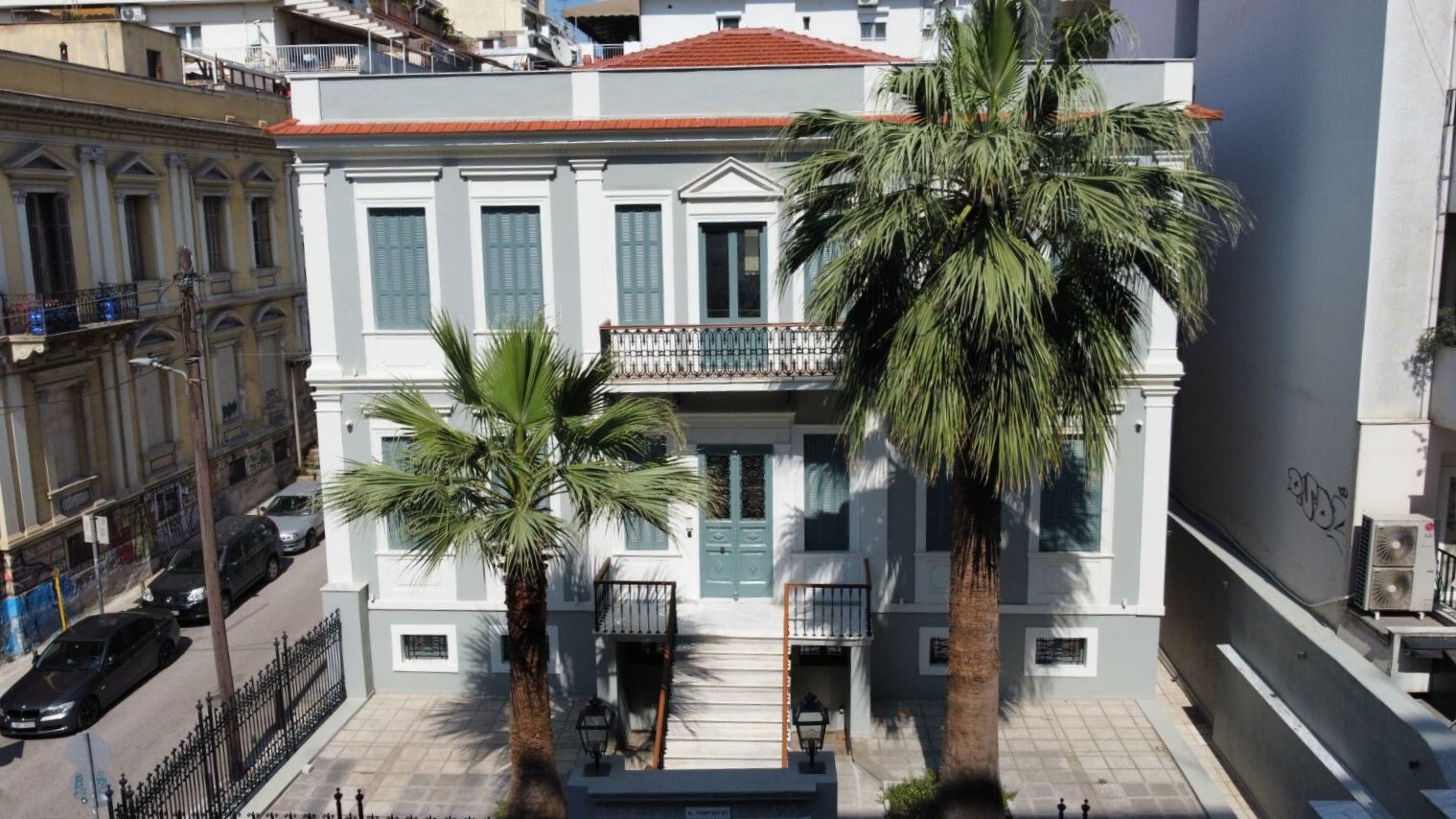 Продажа - Здание 680 m² в Салониках