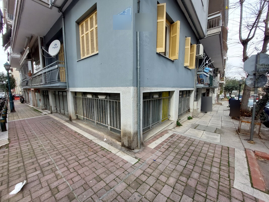 Продажа - Коммерческое помещение 113 m² в Салониках