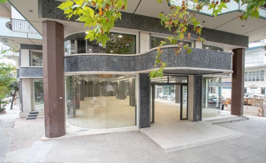 Продажа - Коммерческое помещение 815 m² в Салониках