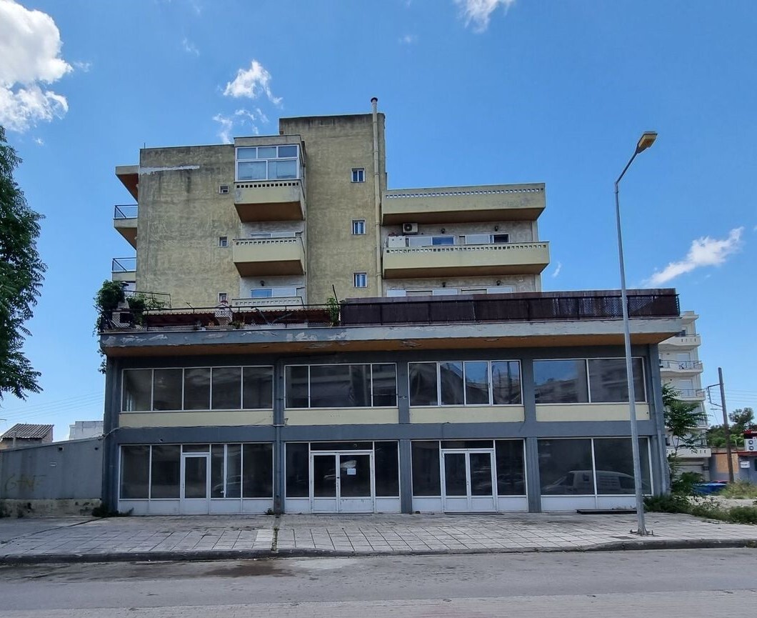 Продажа - Коммерческое помещение 840 m² в Салониках