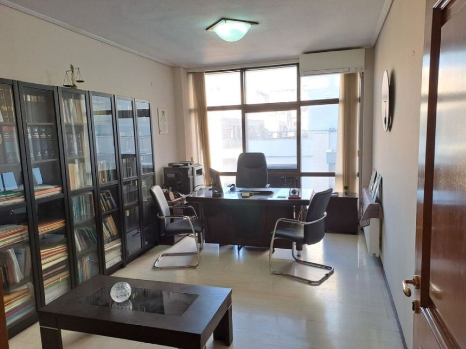 Продажа - Коммерческое помещение 39 m² в Салониках