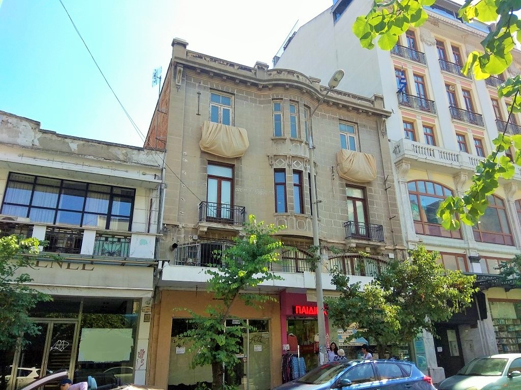 Продажа - Здание 400 m² в Салониках