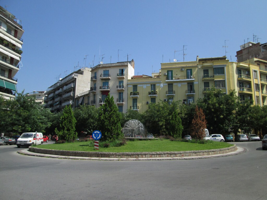 Продажа - Коммерческое помещение 76 m² в Салониках