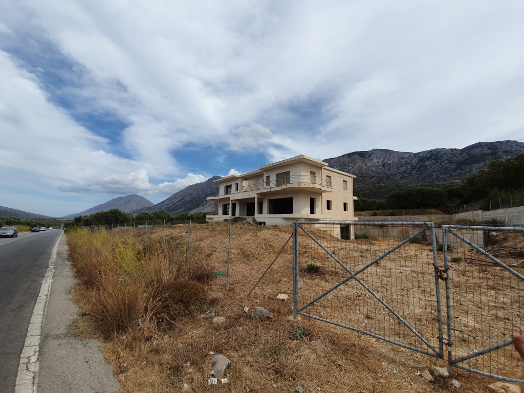 Продажа - Бизнес 750 m² на Крите
