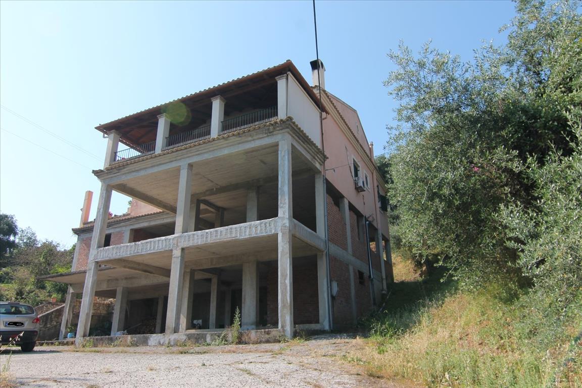 Продажа - Коттедж 380 m² на о. Корфу