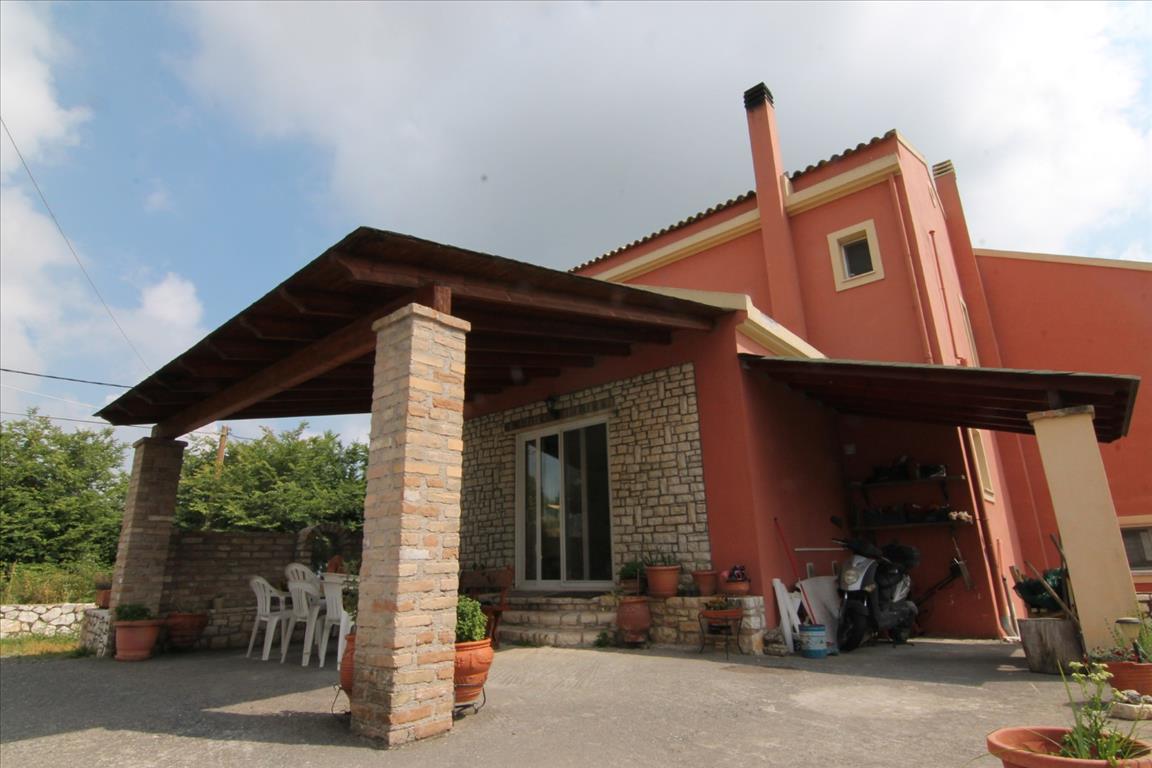 Продажа - Коттедж 204 m² на о. Корфу