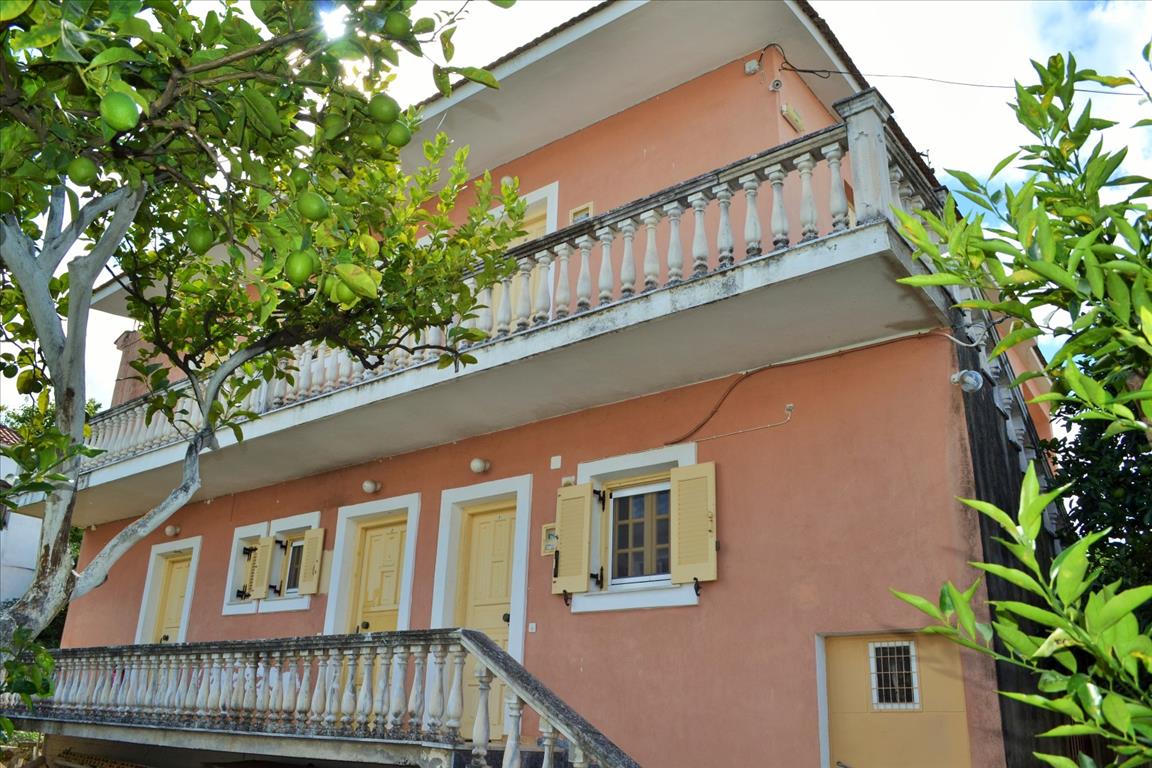 Продажа - Коттедж 197 m² на о. Корфу