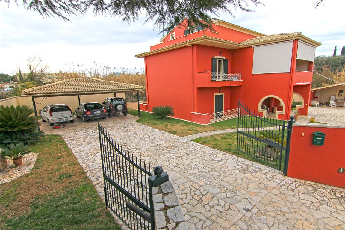 Продажа - Коттедж 275 m² на о. Корфу