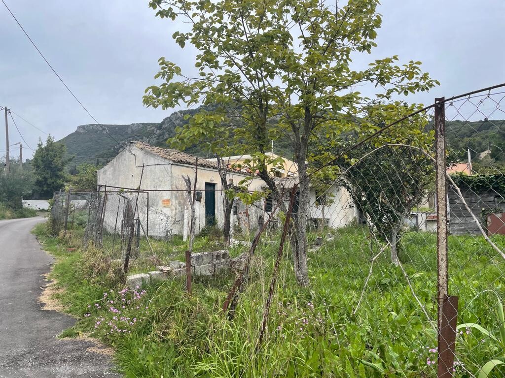 Продажа - Коттедж 70 m² на о. Корфу