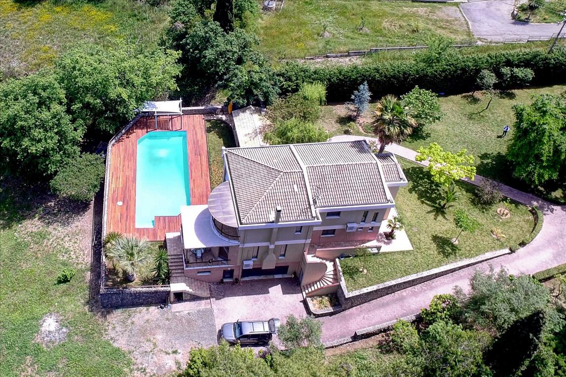 Продажа - Вилла 290 m² на о. Корфу