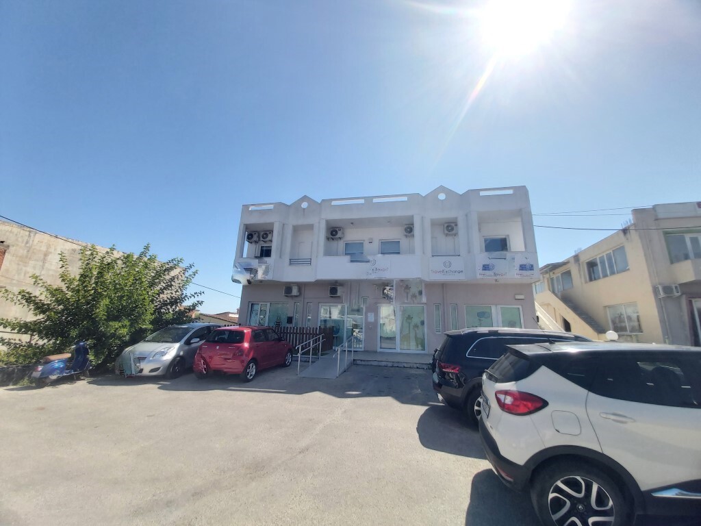 Продажа - Здание 938 m² на о. Корфу