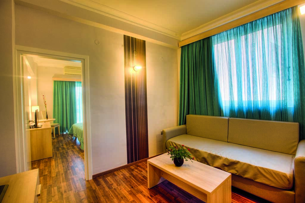 Продажа - Гостиница 3863 m² на о. Корфу