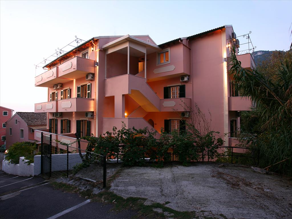 Продажа - Гостиница 640 m² на о. Корфу