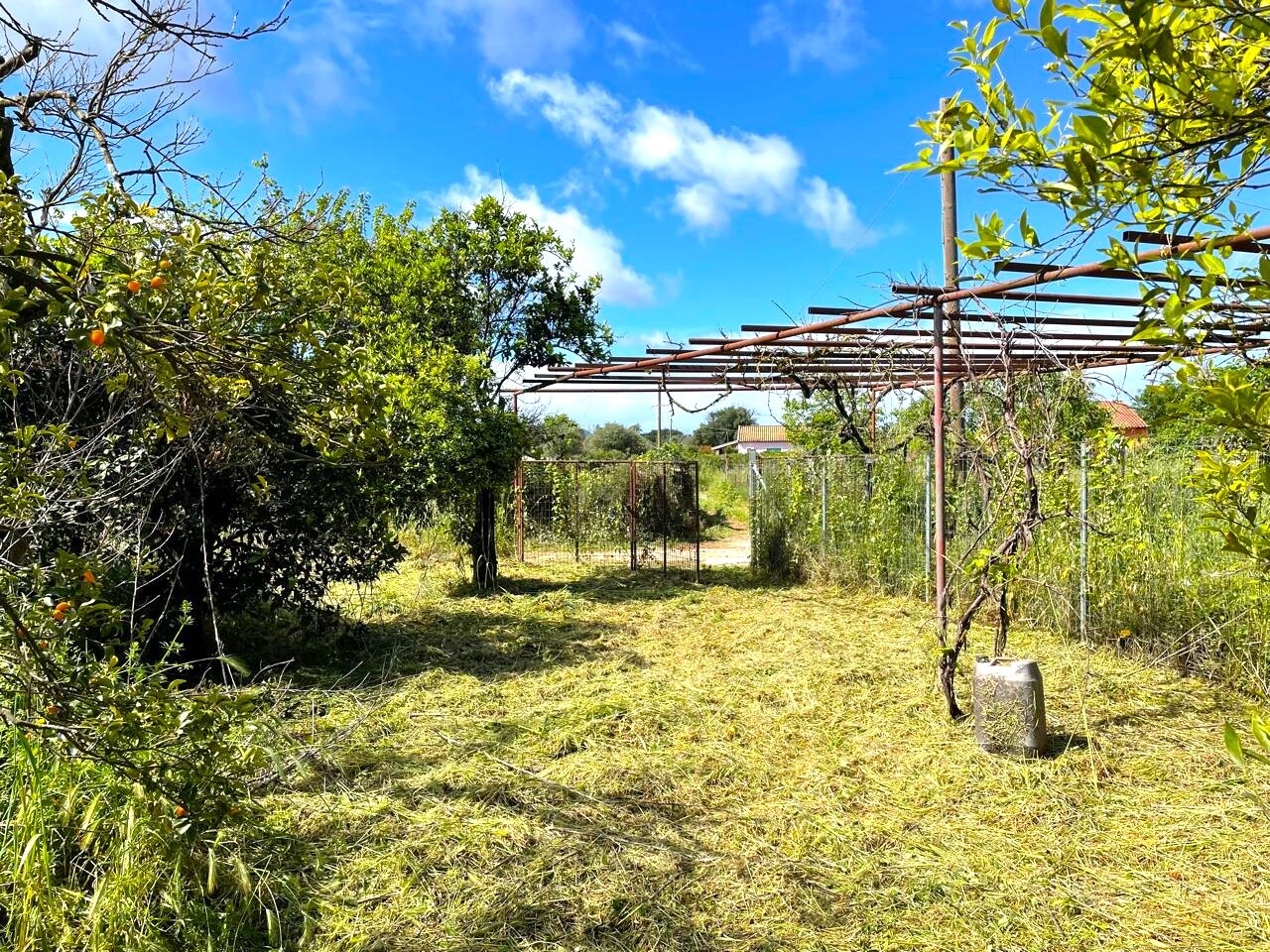Продажа - Земельный участок 1757 m² на о. Корфу