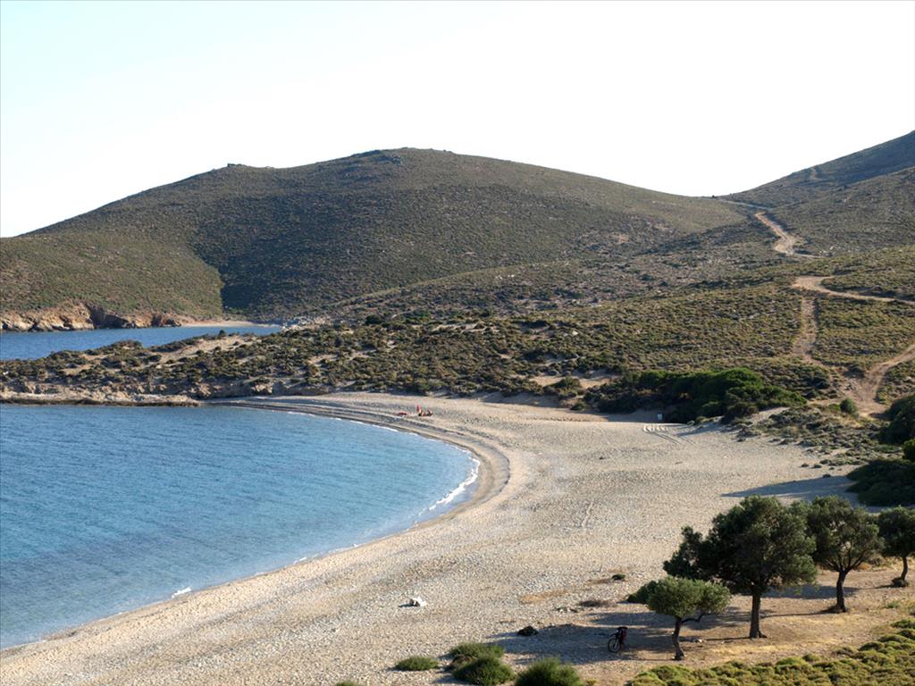 Продажа - Земельный участок 28000 m² Эвия